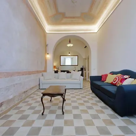 Bright Flat With Wonderful Views In The Centre Apartment