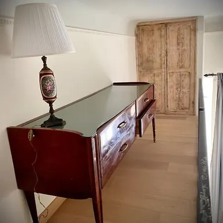 Bright Flat With Wonderful Views In The Centre