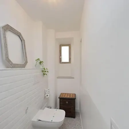 Apartman Bright Flat With Wonderful Views In The Centre Róma